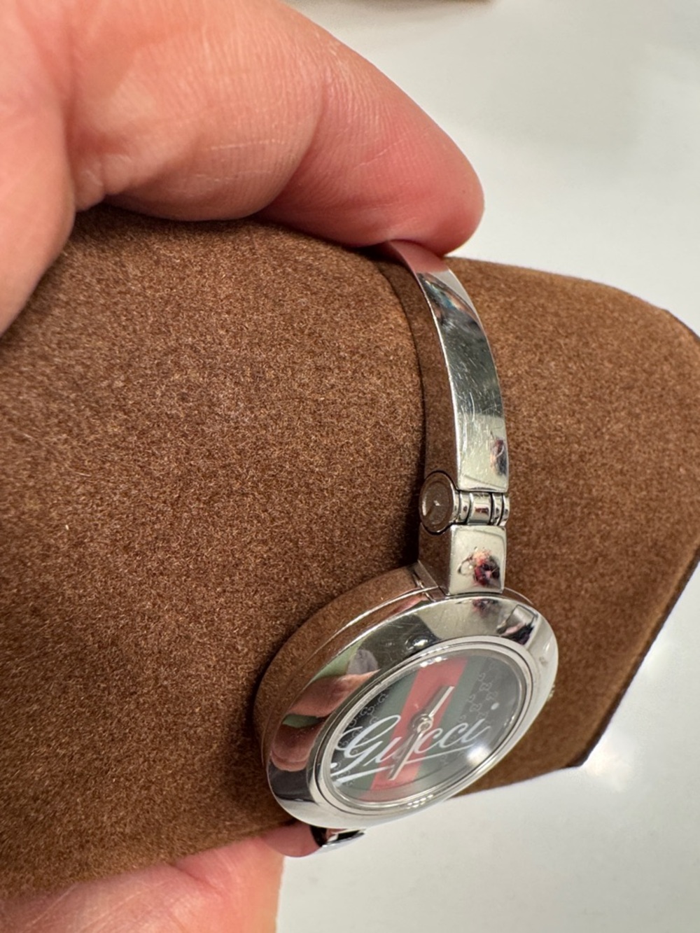 Authentic Gucci Silver Bangle Watch with Green and Red Stripe Dial - Picture 13 of 14